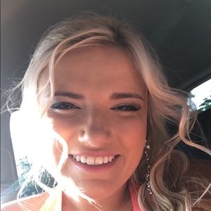 Meet your Posher, Adele